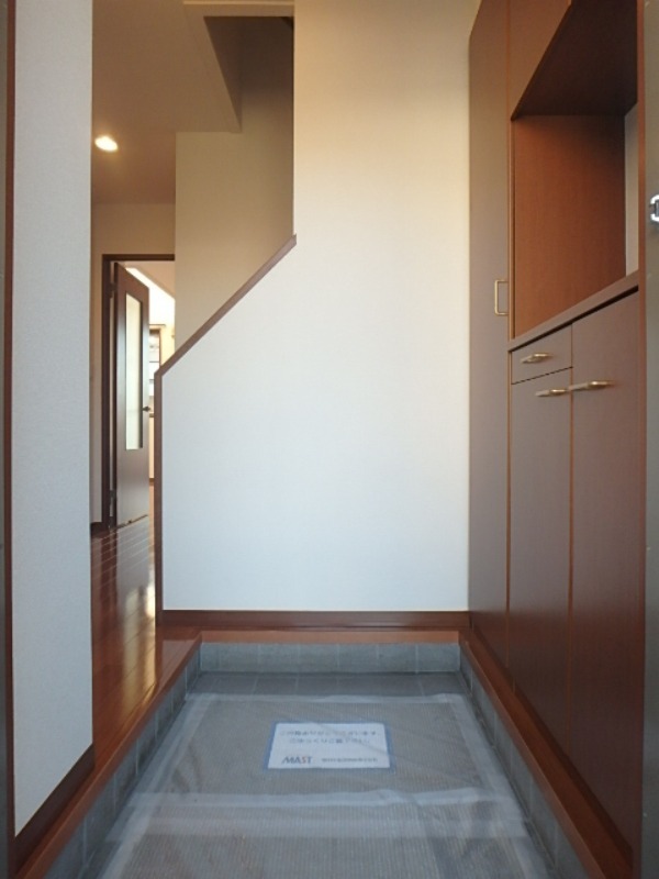 玄関　図面と現状に相違がある場合には現状を優先