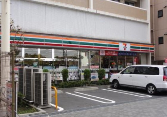 コンビニ　セブンイレブン 北区滝野川6丁目店（コンビニ）まで438m