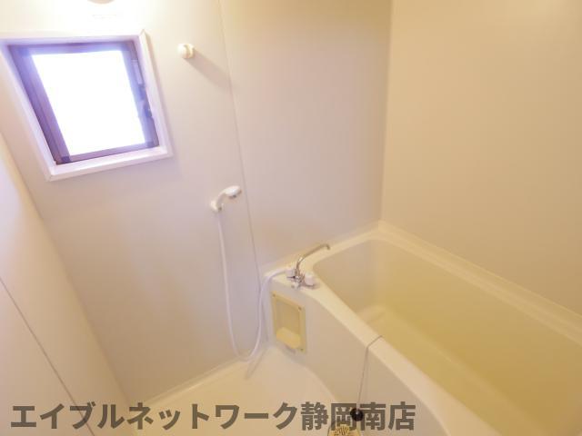 バス・シャワールーム　日々の暮らしに欠かせないお風呂です