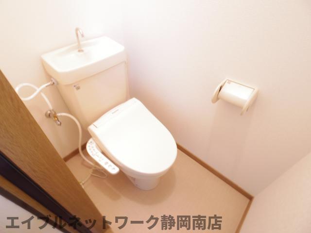 トイレ　トイレもきれいです