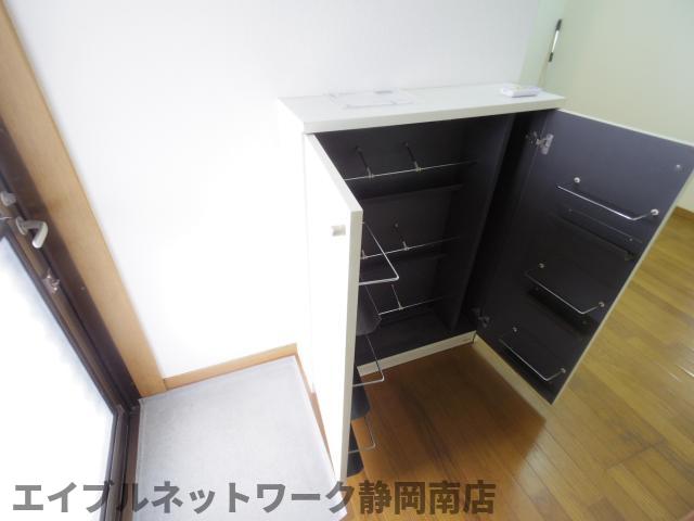 玄関　シンプルで使いやすい玄関です