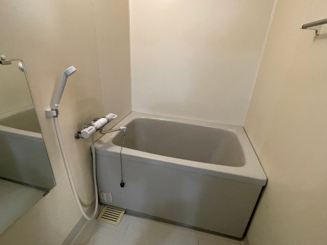 バス・シャワールーム　※室内写真は別室サンプル写真。