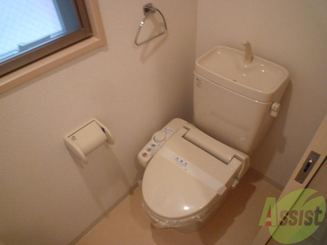 トイレ　ウォシュレット付きです。