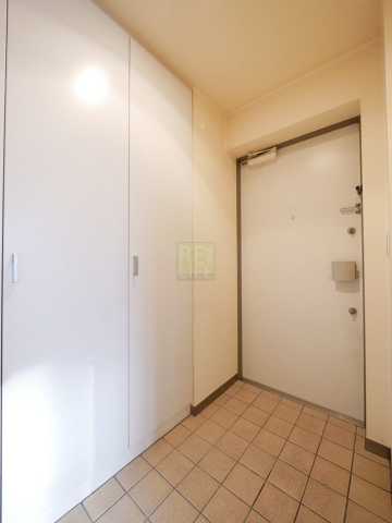 玄関　プライムアーバン本駒込の玄関