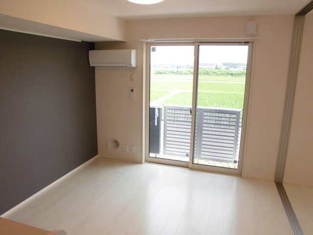 居室・リビング　リビング