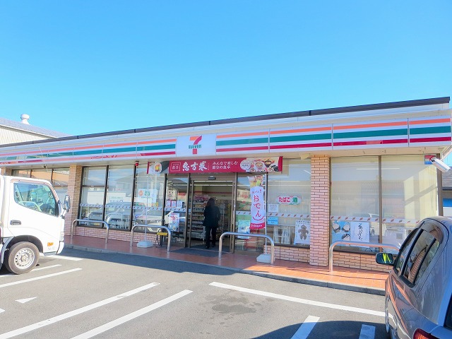 コンビニ　セブンイレブン（コンビニ）まで338m