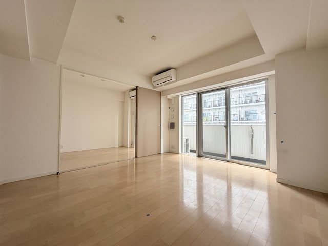 エントランス　ゆとりのあるエントランスです