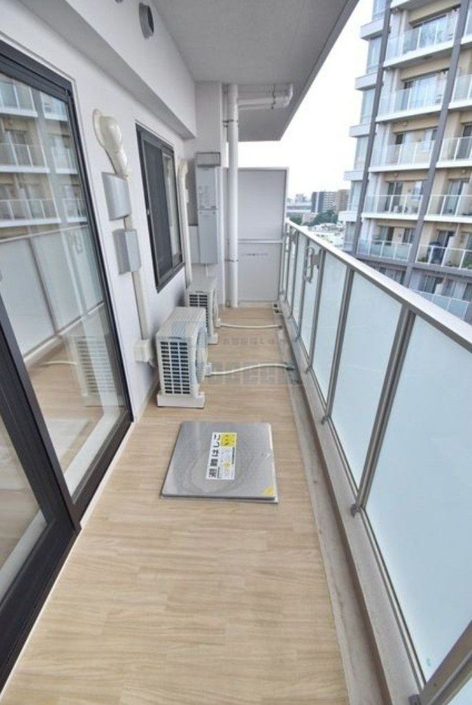 バルコニー　明るいバルコニー！