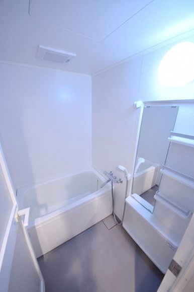 バス・シャワールーム　★バストイレ別★