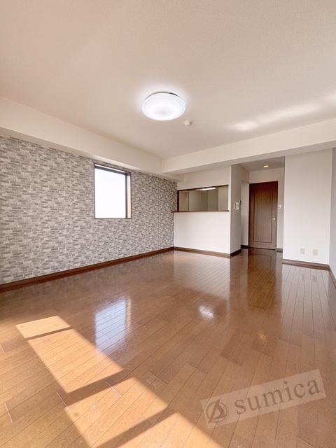 居室・リビング　日当たりのいいお部屋です♪