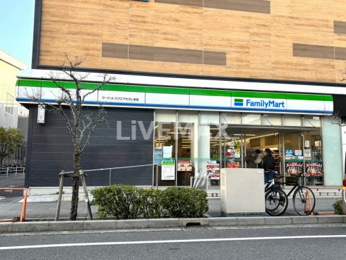 コンビニ　ファミリーマート マーケットスクエアささしま店（コンビニ）まで533m