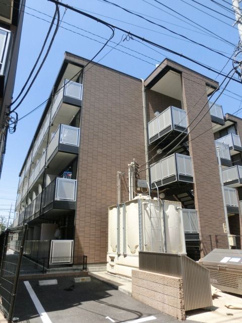 建物外観　周辺にお買物施設が多く便利です。