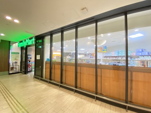 コンビニ　ファミリーマート 堺市立総合医療センター店（コンビニ）まで459m