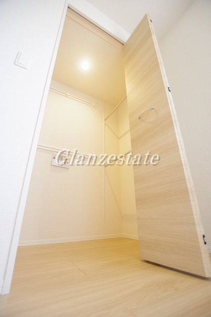 収納　☆幅、奥行のある収納☆