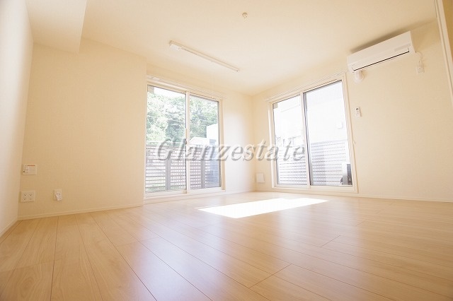 居室・リビング　☆広々としたリビング☆