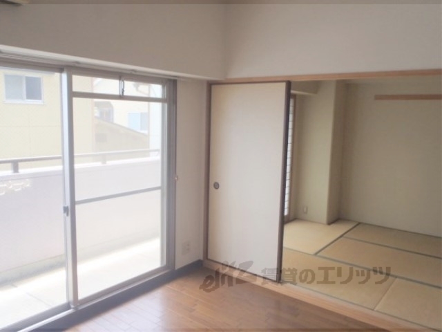 居室・リビング　リビング