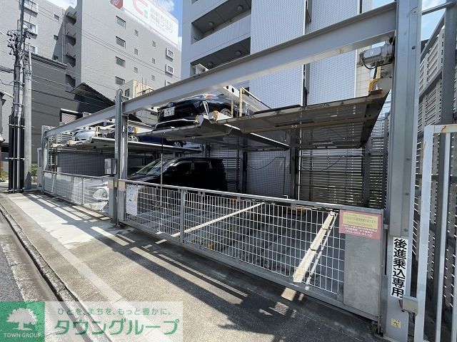 駐車場　庭