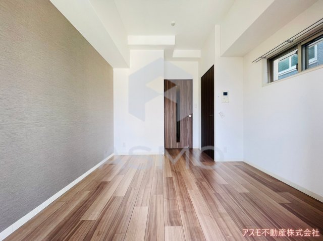 居室・リビング　同マンション別部屋参考写真