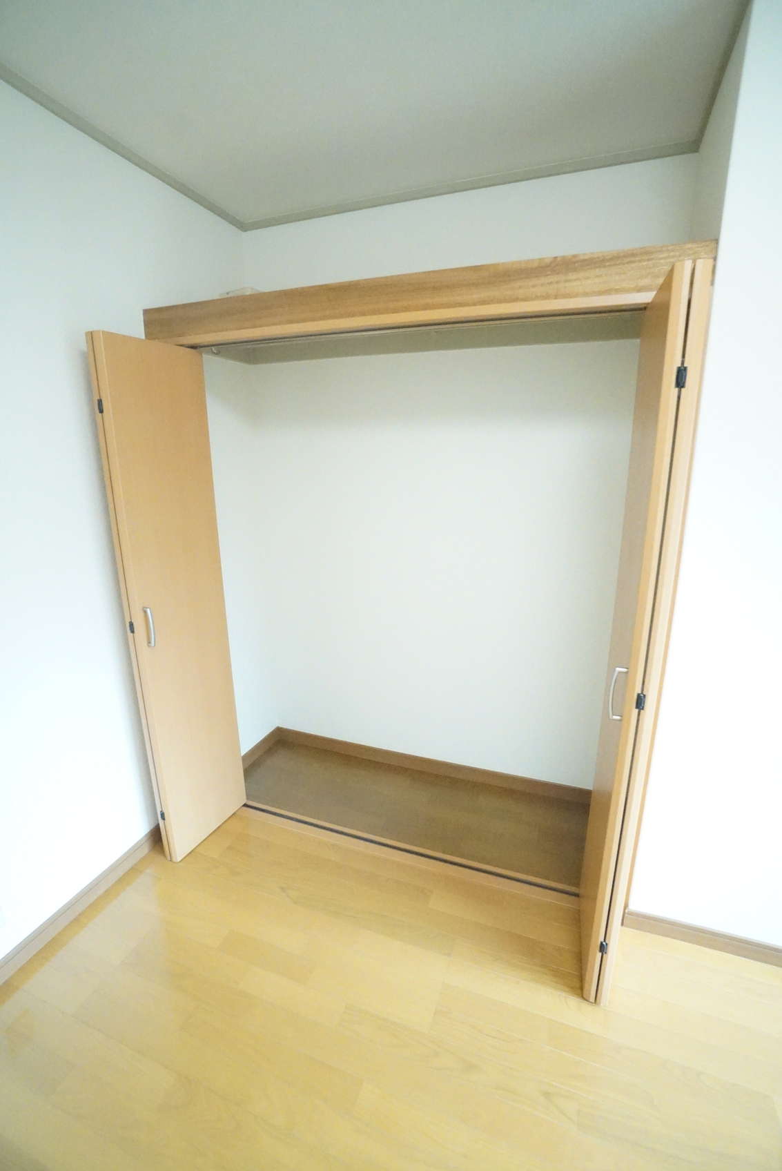 収納　※同物件別号室の参考写真です。