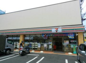 コンビニ　ローソン・スリーエフ戸越四丁目北店（コンビニ）まで369m