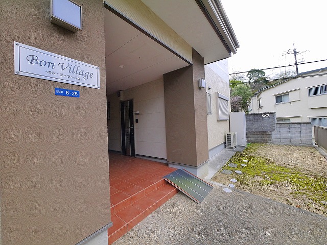 エントランス　ゆとりのあるエントランスです