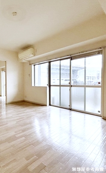 居室・リビング　使いやすい形の為、レイアウトを楽しめます♪