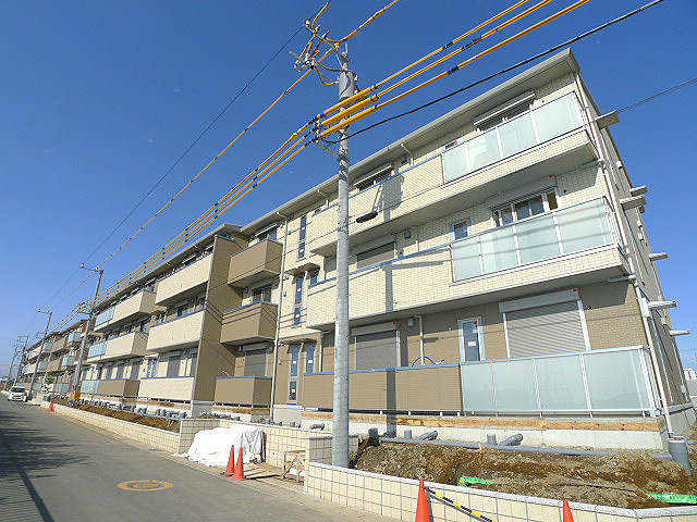 建物外観　ロイジェントパークスレイクタウンのご紹介はアソシエ住まいの窓