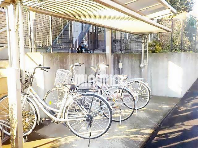 駐車場　敷地内駐輪場です。