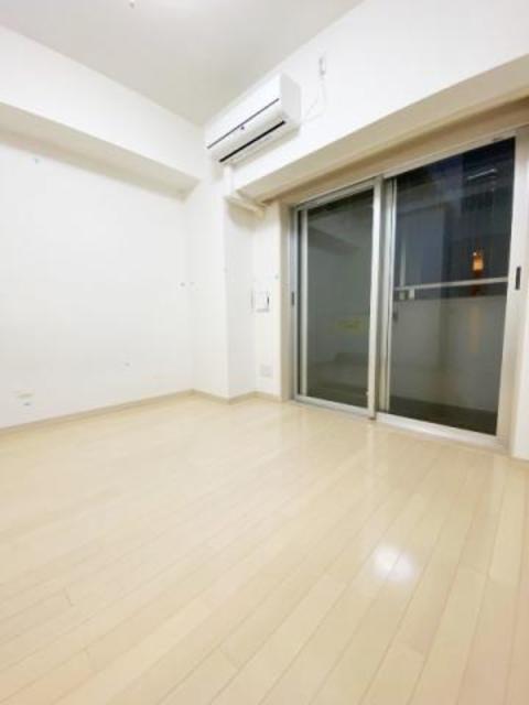 居室・リビング　※別部屋の参考写真です。