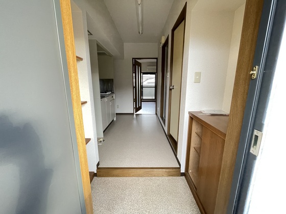 玄関　※別部屋の写真です