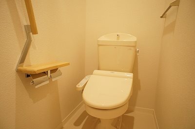トイレ　同型