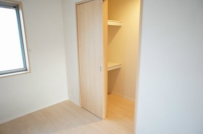 収納　同型