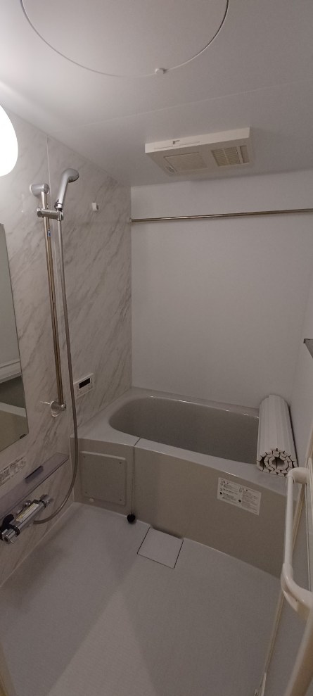 バス・シャワールーム　別部屋参考写真