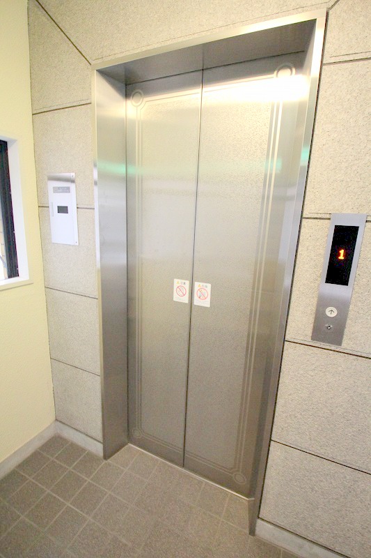 その他共有部分　５階建てでエレベーターあり！