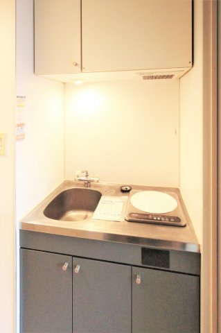 キッチン　参考写真（同物件別部屋）