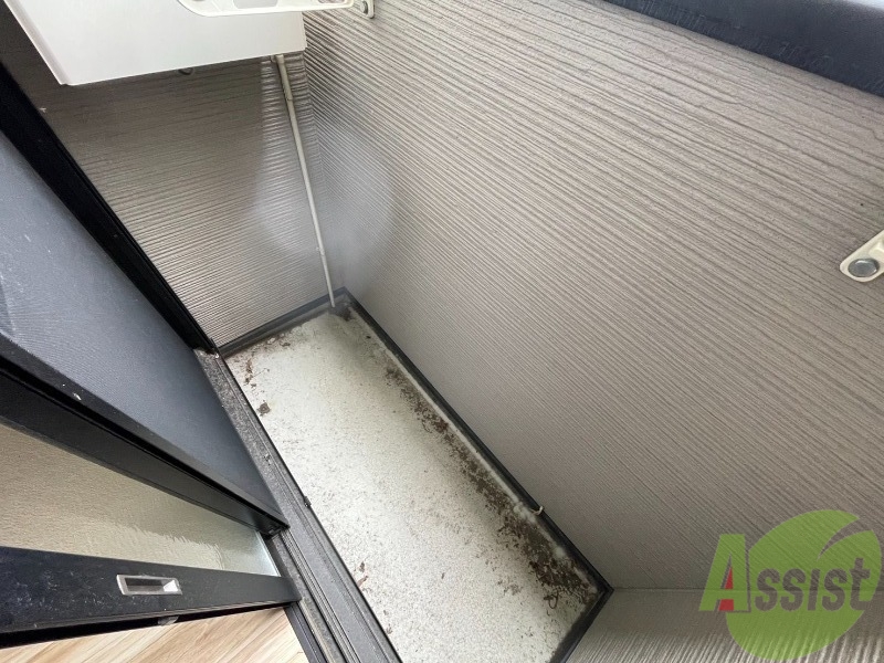 バルコニー　バルコニーが付いているので晴れた日は洗濯物が沢山干せますね。