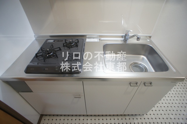 キッチン　システムキッチンは調理スペースも広くストレスなくお料理可能♪