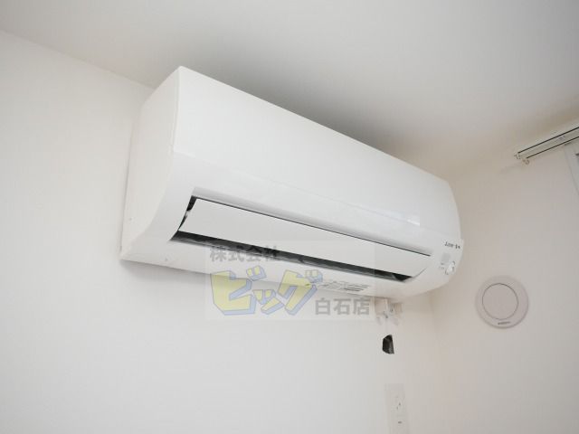 その他設備　エアコン完備で暑い夏も快適です♪