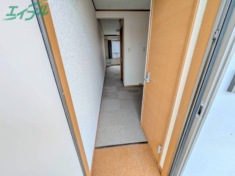 玄関　別部屋参考写真です