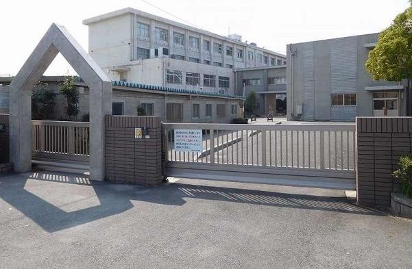 小学校　知立西小学校（小学校）まで500m