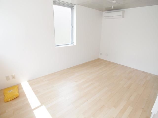 居室・リビング　★明るいお部屋です★