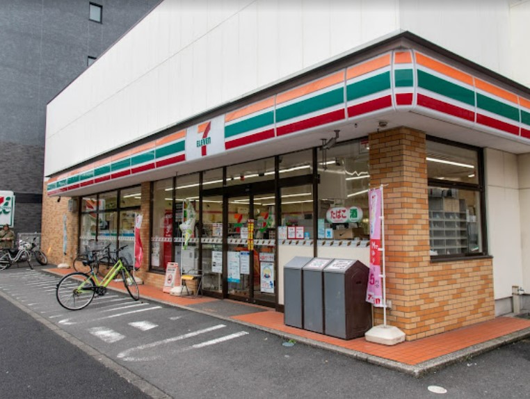コンビニ　セブンイレブン 一之江駅環七通り店（コンビニ）まで560m