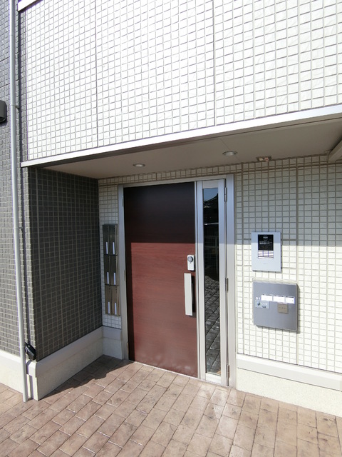 エントランス　オートロック付き