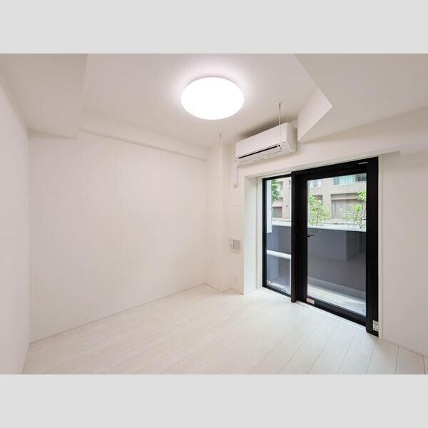 S-RESIDENCE横濱吉野町burgeonの居間写真