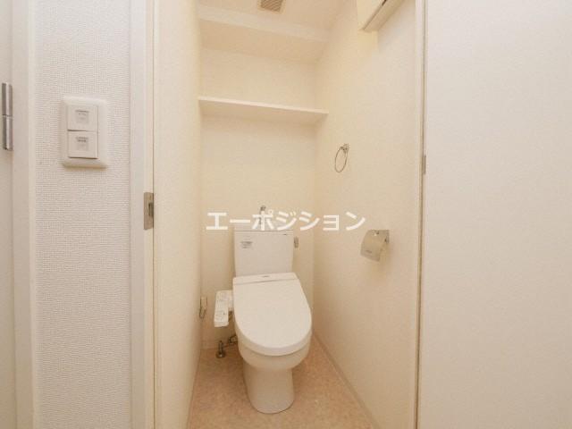 トイレ　レジュールアッシュ難波MINAMI-II