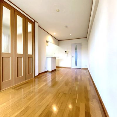 ブリスポート新屋敷の内装写真