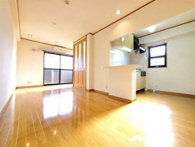 1LDK Mansion in Chuo-ku, Kumamoto, Kumamoto
