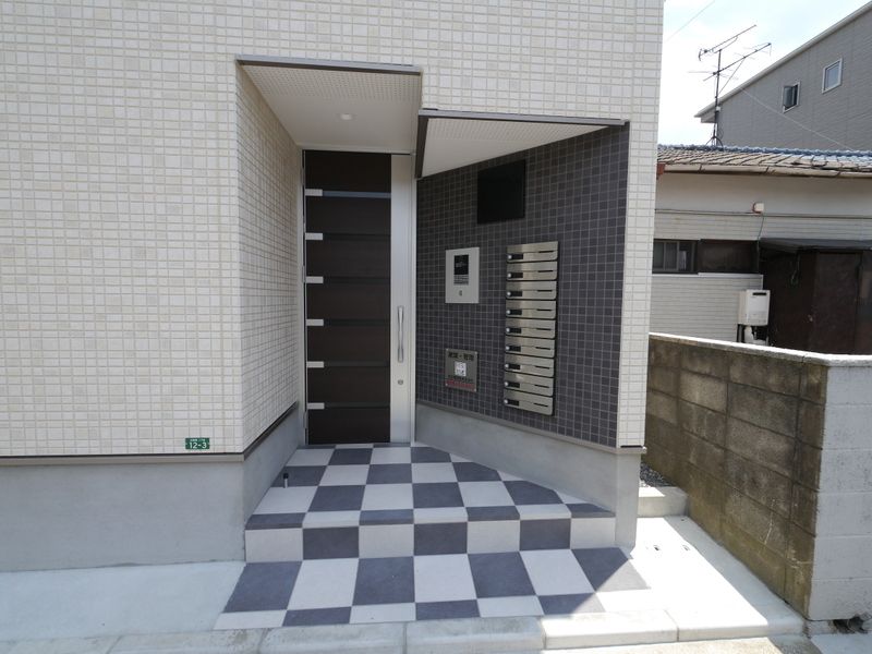 ＪＲ鹿児島本線 南福岡駅 徒歩10分 3階建 築9年の外観写真