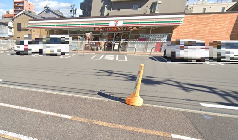 コンビニ　セブンイレブン一宮本町4丁目店（コンビニ）まで324m