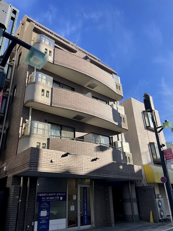建物外観　落ち着いた雰囲気の外観です